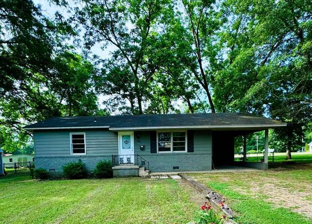 Property at 110 NW 9 Th St, Fayette, AL 35555, 3 beds, 1 bath