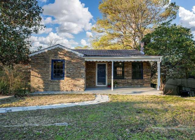 Property at 402 W 14th St, Jasper, AL 35501, 4 beds, 2 baths