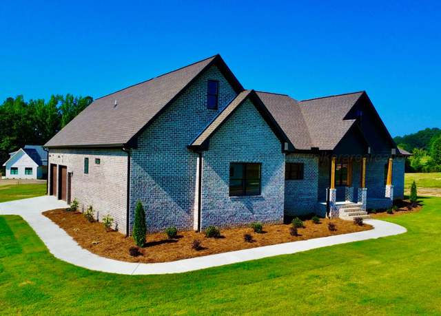 Property at 48 Lakeside Dr, Jasper, AL 35504, 3 beds, 2.5 baths