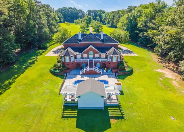 Property at 201 County Road 1332, Vinemont, AL 35179, 4 beds, 5 baths