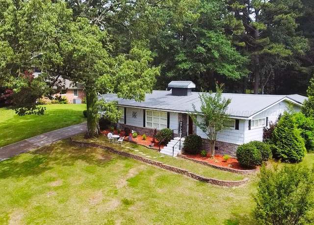 Property at 1602 27th St, Haleyville, AL 35565, 3 beds, 3 baths
