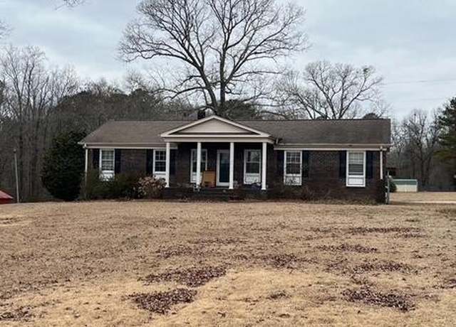 Property at 314 Crescent Cir, Jasper, AL 35503, 3 beds, 2 baths