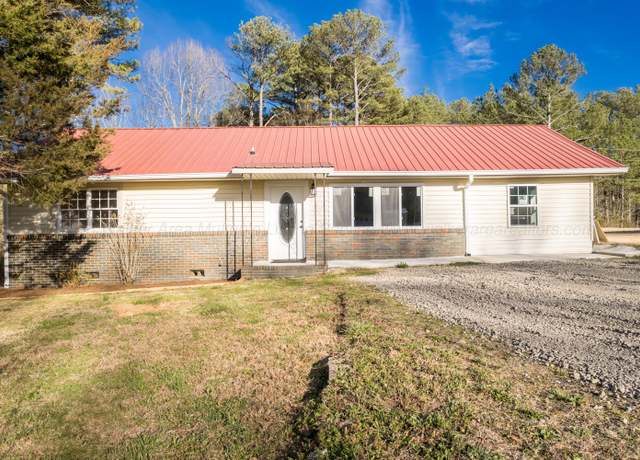 Property at 204 NW Piney Dr, Cullman, AL 35055, 3 beds, 2 baths