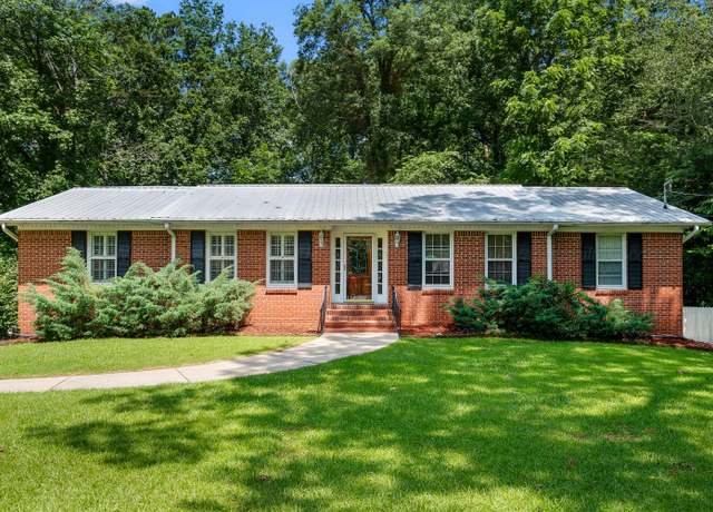 Property at 2606 Briarcliff Rd, Jasper, AL 35504, 3 beds, 2 baths