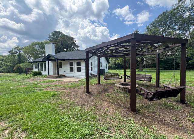 Property at 180 Mary Austin Rd, Cordova, AL 35550, 3 beds, 2 baths