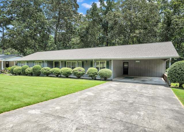Property at 303 Forest Ln, Jasper, AL 35501, 4 beds, 3 baths