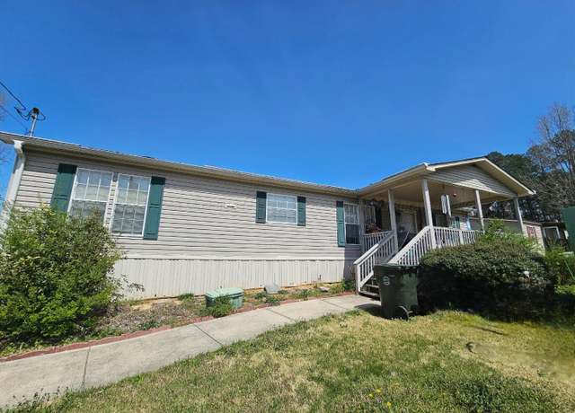 Property at 2304 Greenwood Cir, Jasper, AL 35501, 3 beds, 2 baths