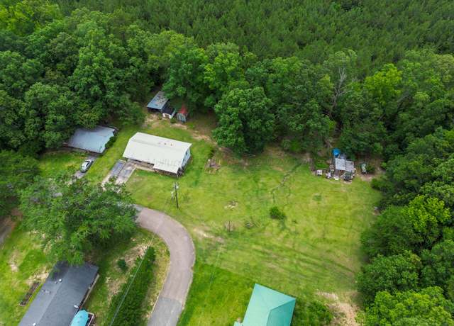 Property at 829 SW 24 Th St, Fayette, AL 35555, 3 beds, 1 bath