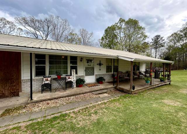 Property at 829 SW 24 Th St, Fayette, AL 35555, 3 beds, 1 bath