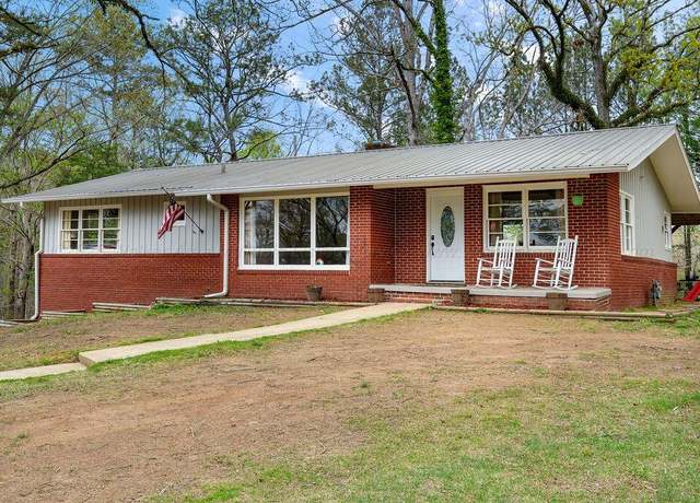 Property at 18 Meadowview Dr, Jasper, AL 35501, 3 beds, 2 baths