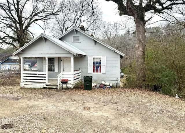 Property at 1005 D St, Jasper, AL 35501, 2 beds, 1 bath