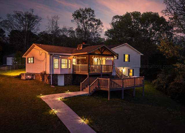 Property at 1221 Old Duncan Rd, Jasper, AL 35504, 4 beds, 4 baths