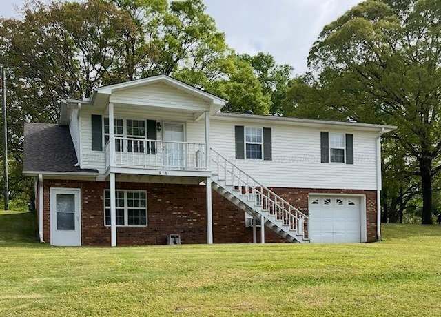 Property at 915 County Highway 4, Winfield, AL 35594, 3 beds, 2 baths
