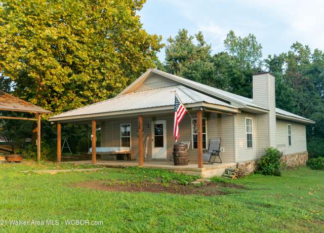 Property at 12 Dover Rd, Haleyville, AL 35565, 3 beds, 2 baths