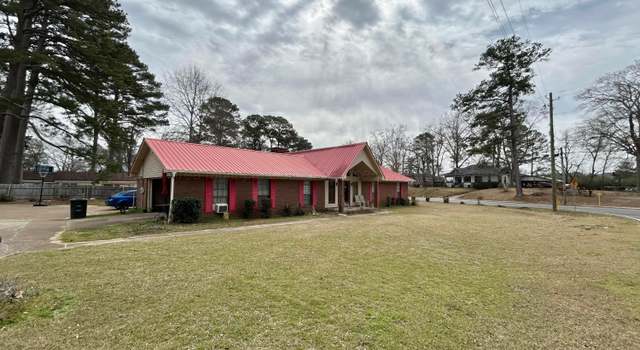 Photo of 102 4th Ave, Fayette, AL 35555