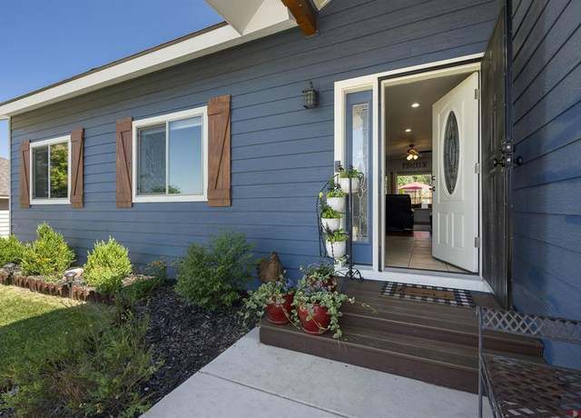 Property at 715 Mississippi Dr, Bayfield, CO 81122, 3 beds, 2 baths