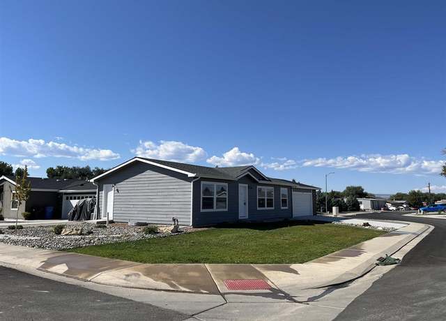 Property at 2030 Elbert St, Montrose, CO 81401, 3 beds, 2 baths