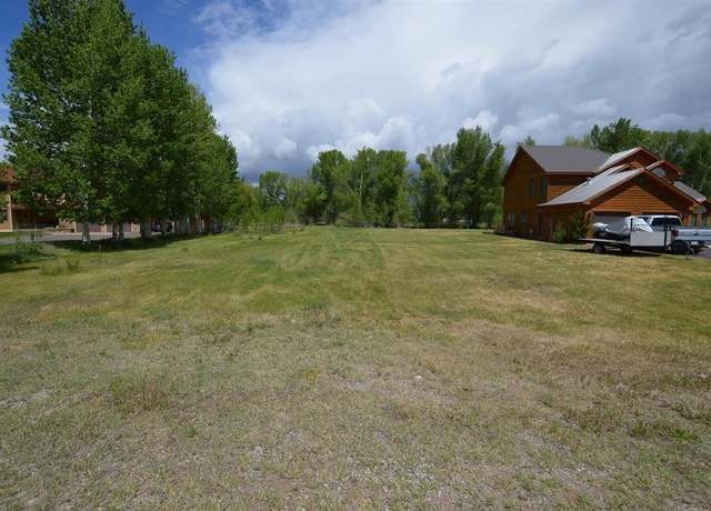 Property at 945 Fairway Ln, Gunnison, CO 81230