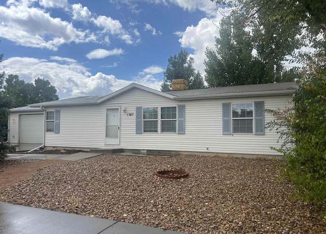 Property at 1367 Corral Dr, Montrose, CO 81401, 3 beds, 2 baths