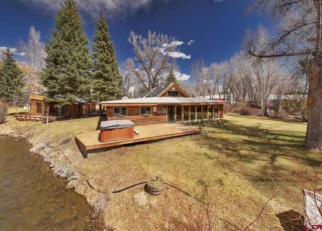 Property at 133 Park Dr, Gunnison, CO 81230, 4 beds, 2 baths