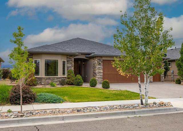 Property at 1124 San Sophia Dr, Montrose, CO 81403, 3 beds, 2.5 baths