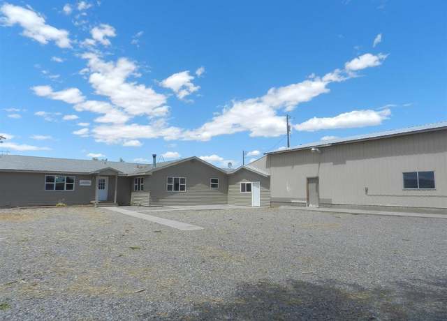 Property at 445 Kristen Ct, Montrose, CO 81401, 8 beds, 2.5 baths