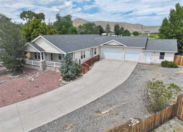 Property at 761 Silver Dr, Montrose, CO 81401, 3 beds, 2 baths