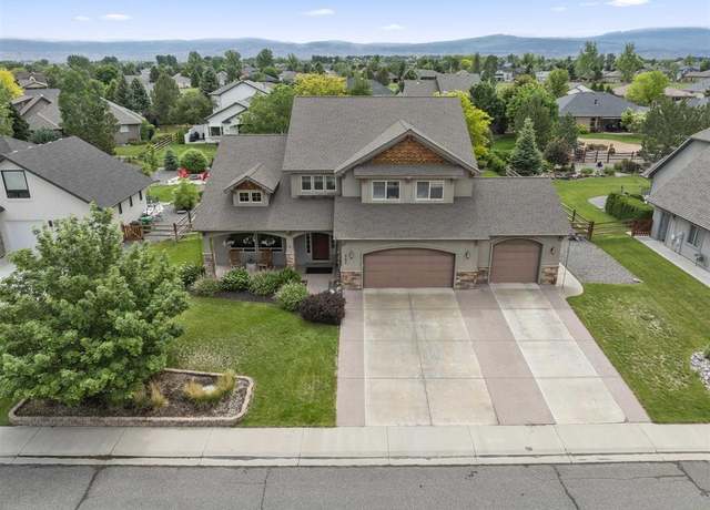 Property at 552 Cobble Dr, Montrose, CO 81403, 4 beds, 2.5 baths