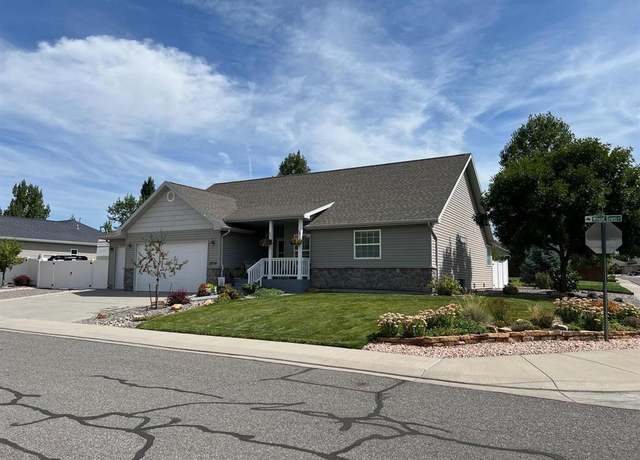 Property at 3304 Wheatgrass Dr, Montrose, CO 81401, 3 beds, 2 baths