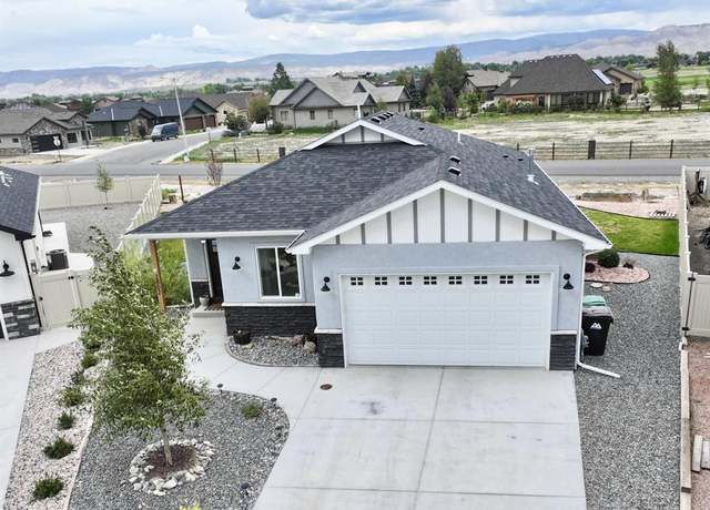 Property at 2802 Glacier Dr, Montrose, CO 81401, 3 beds, 2 baths