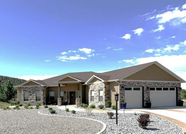 Property at 980 SE Fairway Dr, Cedaredge, CO 81413, 3 beds, 2 baths