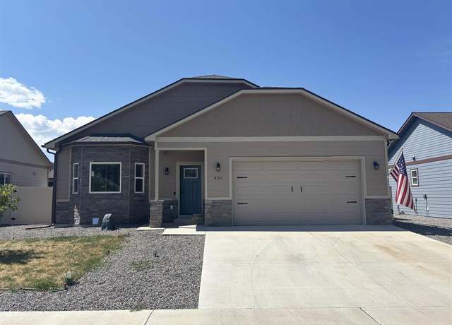 Property at 901 Howard Fork Ave, Montrose, CO 81403, 3 beds, 2 baths