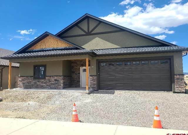 Property at 3335 Kestrel Loop, Montrose, CO 81401, 3 beds, 2.5 baths