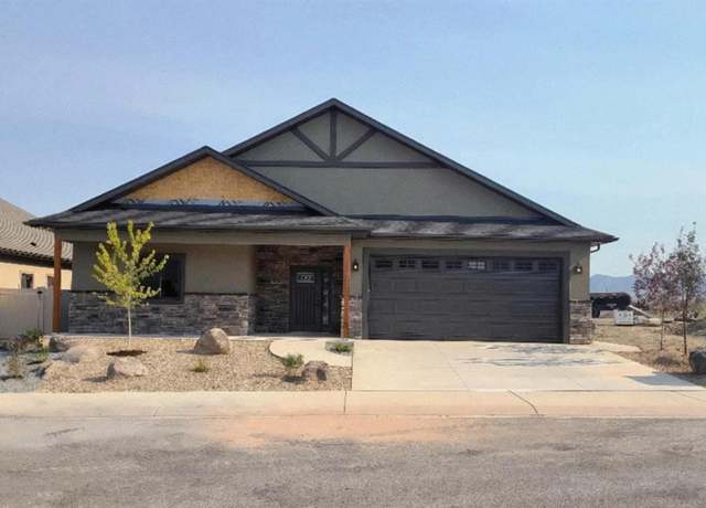 Property at 3335 Kestrel Loop, Montrose, CO 81401, 3 beds, 2.5 baths