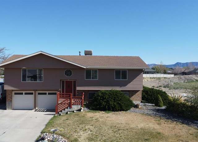 Property at 2337 James St, Montrose, CO 81401, 4 beds, 3 baths