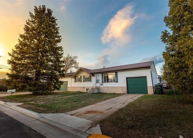 Property at 101 Floresta St, Gunnison, CO 81230, 3 beds, 2 baths