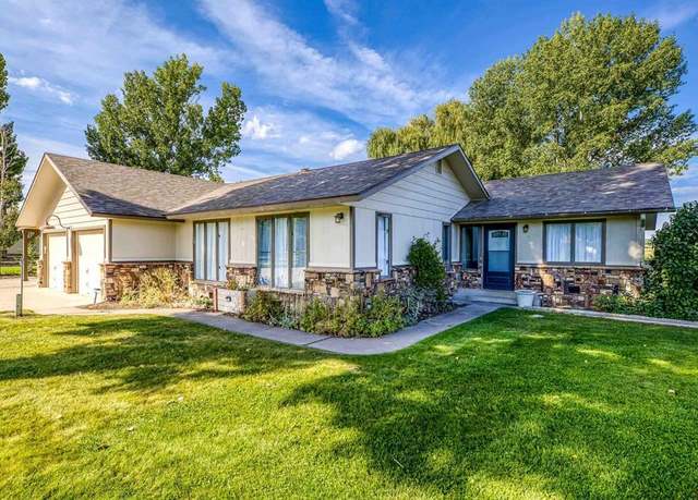 Property at 15189 6125 Rd, Montrose, CO 81403, 3 beds, 2 baths