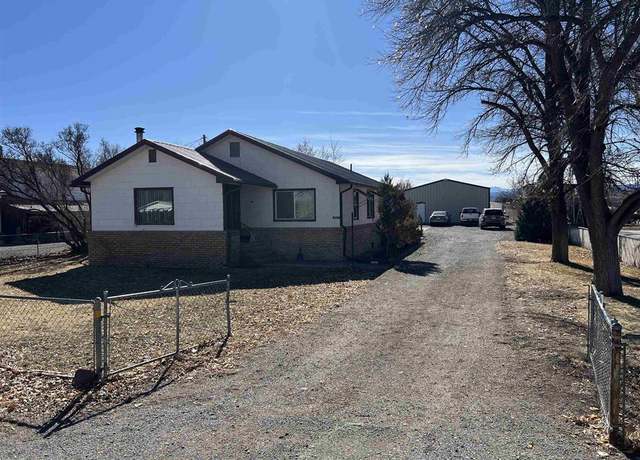 Property at 864 Orchard Rd, Montrose, CO 81403, 3 beds, 1.5 baths