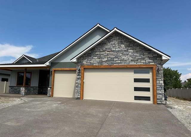 Property at 2319 Stone Bridge Dr, Montrose, CO 81401, 3 beds, 2.5 baths