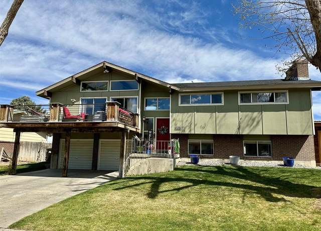 Property at 2019 Devon St, Montrose, CO 81401, 3 beds, 3 baths