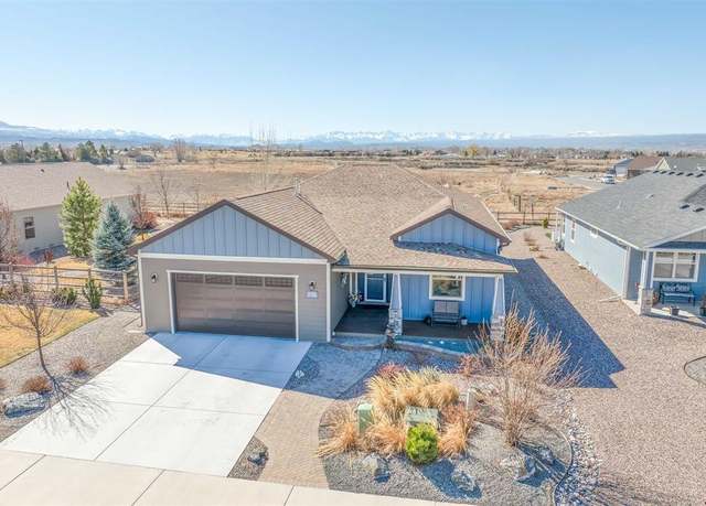 Property at 2106 Market St, Montrose, CO 81401, 4 beds, 2 baths