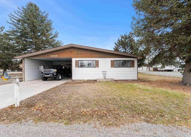 Property at 1056 Alpine Rd, Montrose, CO 81403, 3 beds, 1.5 baths