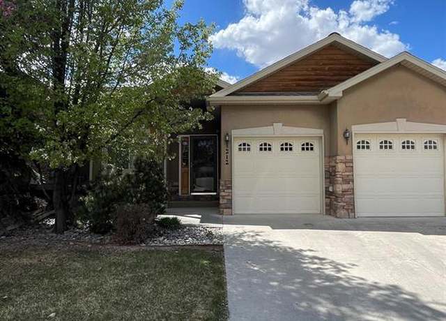 Property at 212 Crossroads Cir, Montrose, CO 81401, 2 beds, 2 baths