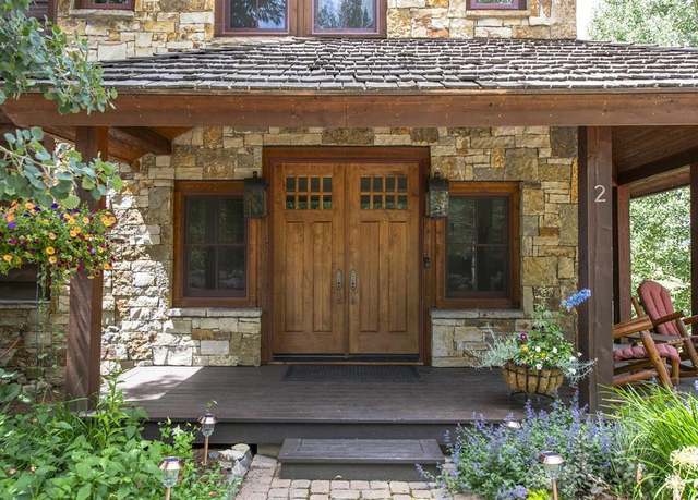 Property at 2 Peakview Dr, Crested Butte, CO 81225, 3 beds, 4 baths