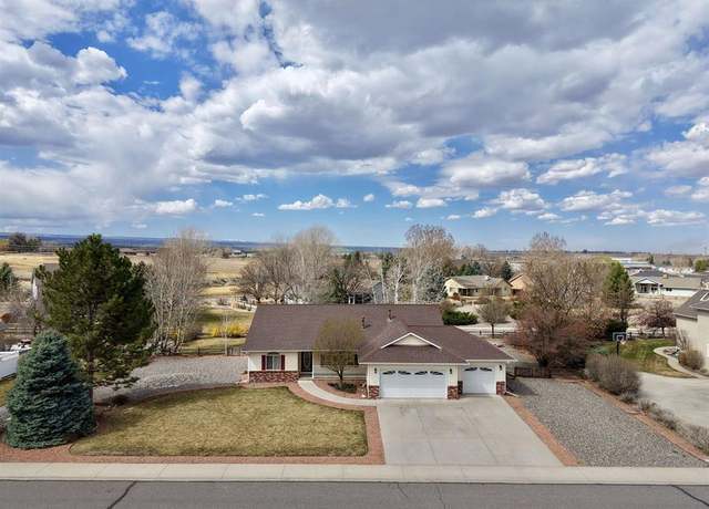 Property at 2033 Otter Pond Cir, Montrose, CO 81401, 3 beds, 2 baths
