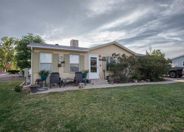 Property at 1211 Haystack Rd, Montrose, CO 81401, 3 beds, 2 baths