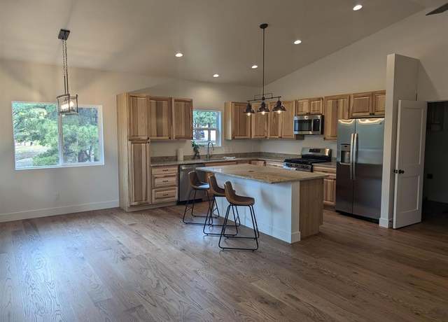 Property at 54 Lakewood St, Pagosa Springs, CO 81147, 3 beds, 2 baths