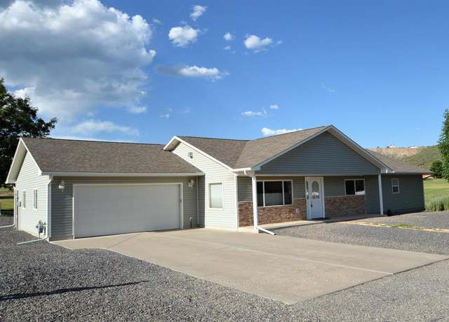 Property at 404 SE Birdie Cir, Cedaredge, CO 81413, 3 beds, 2 baths