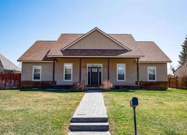 Property at 1010 N 11th St, Gunnison, CO 81230, 4 beds, 2.5 baths