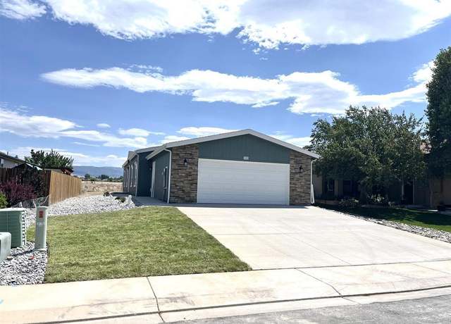Property at 133 Castle Ave, Montrose, CO 81401, 3 beds, 2 baths